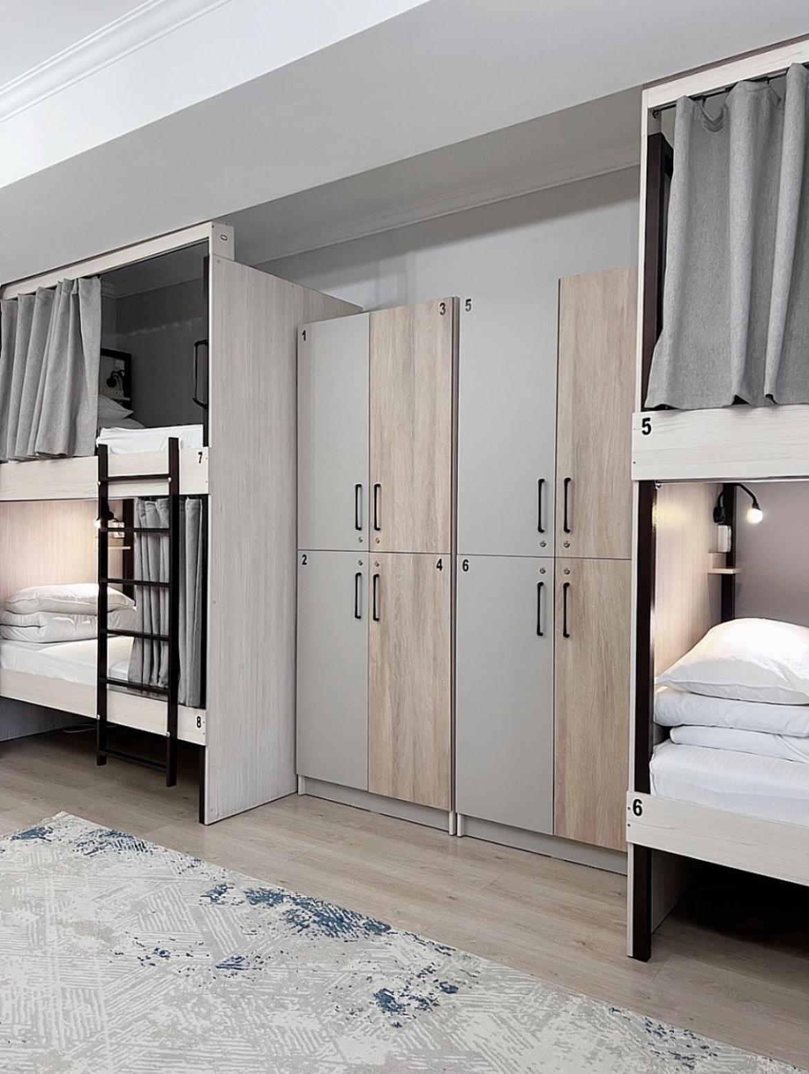Compass Hostel 比什凯克 外观 照片