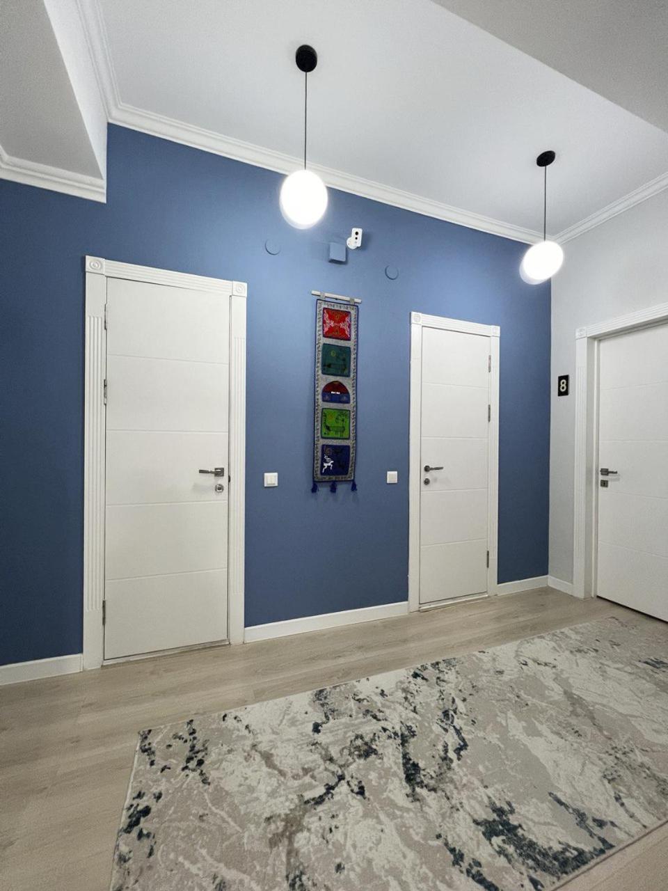 Compass Hostel 比什凯克 外观 照片