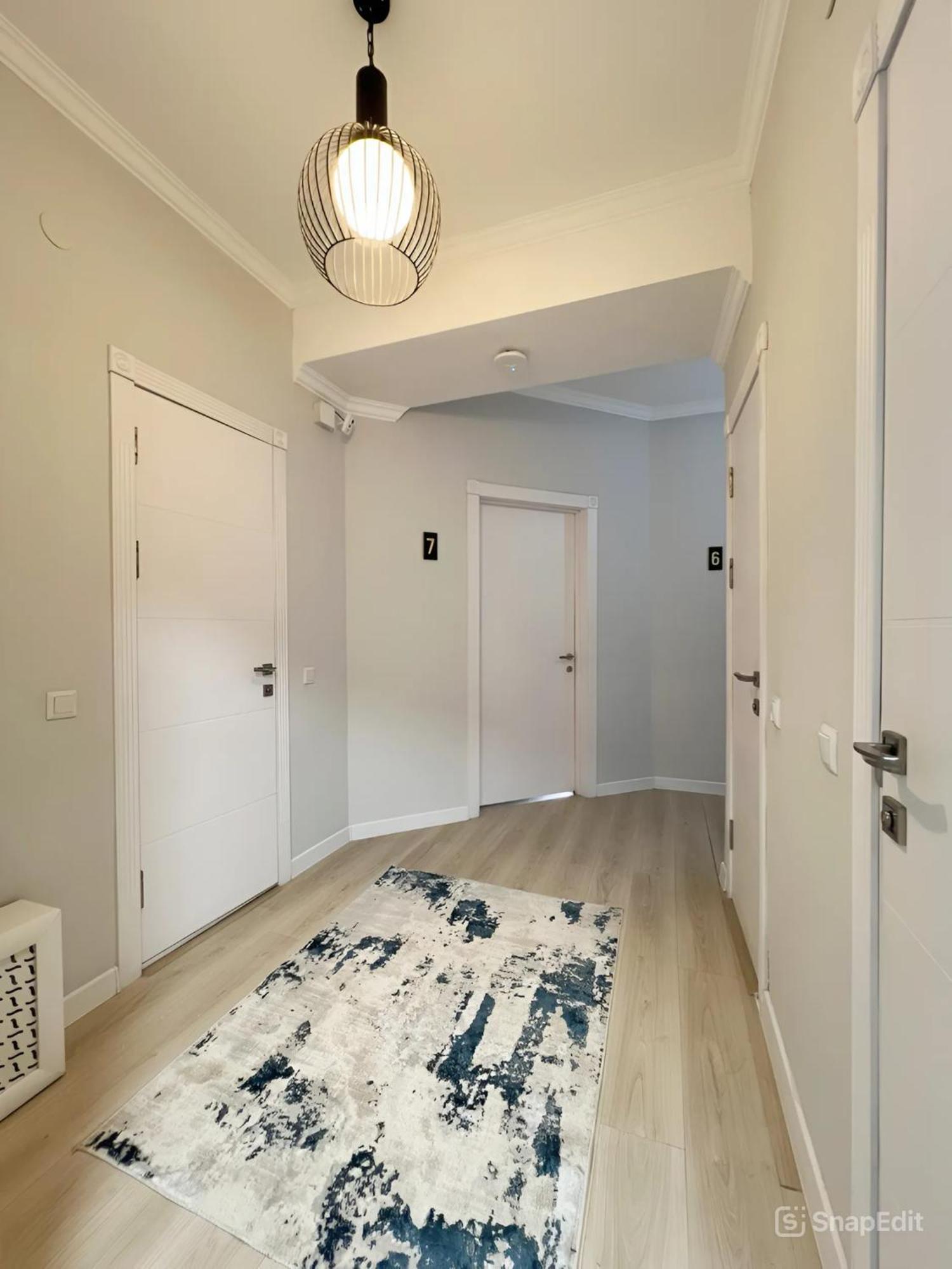 Compass Hostel 比什凯克 外观 照片