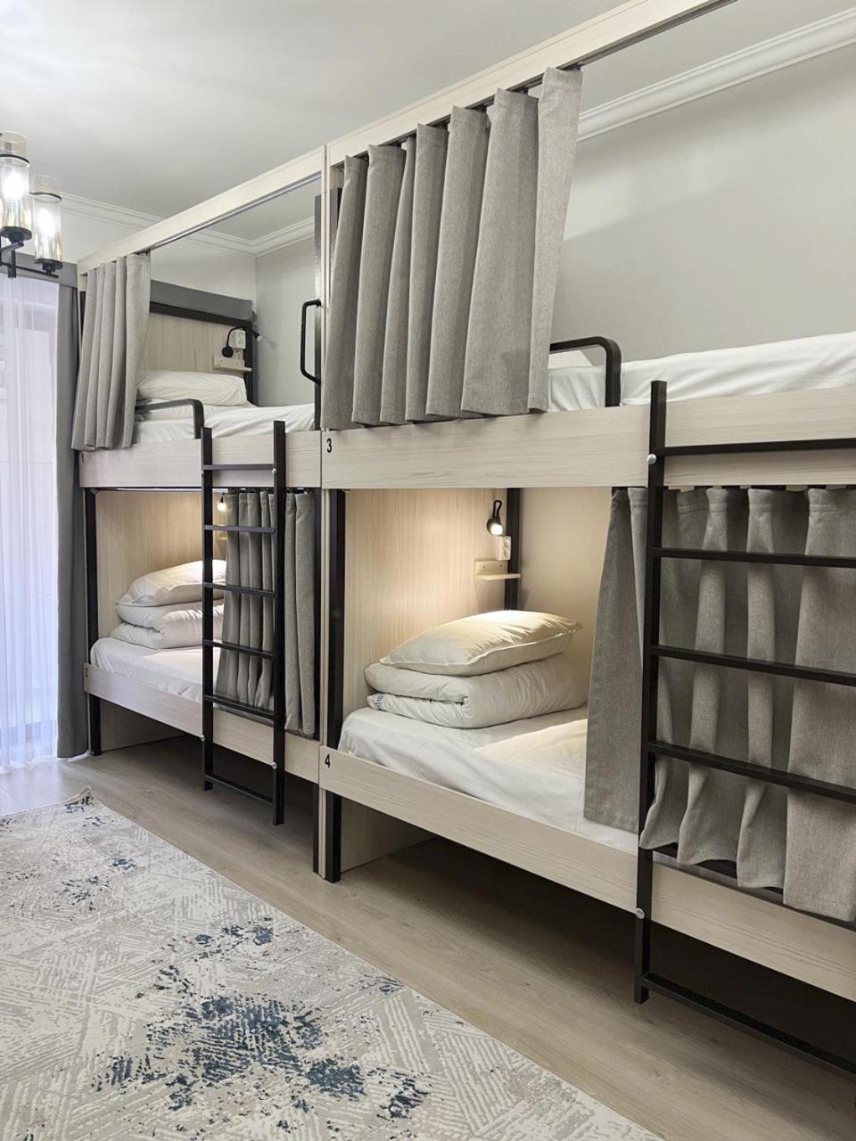 Compass Hostel 比什凯克 外观 照片