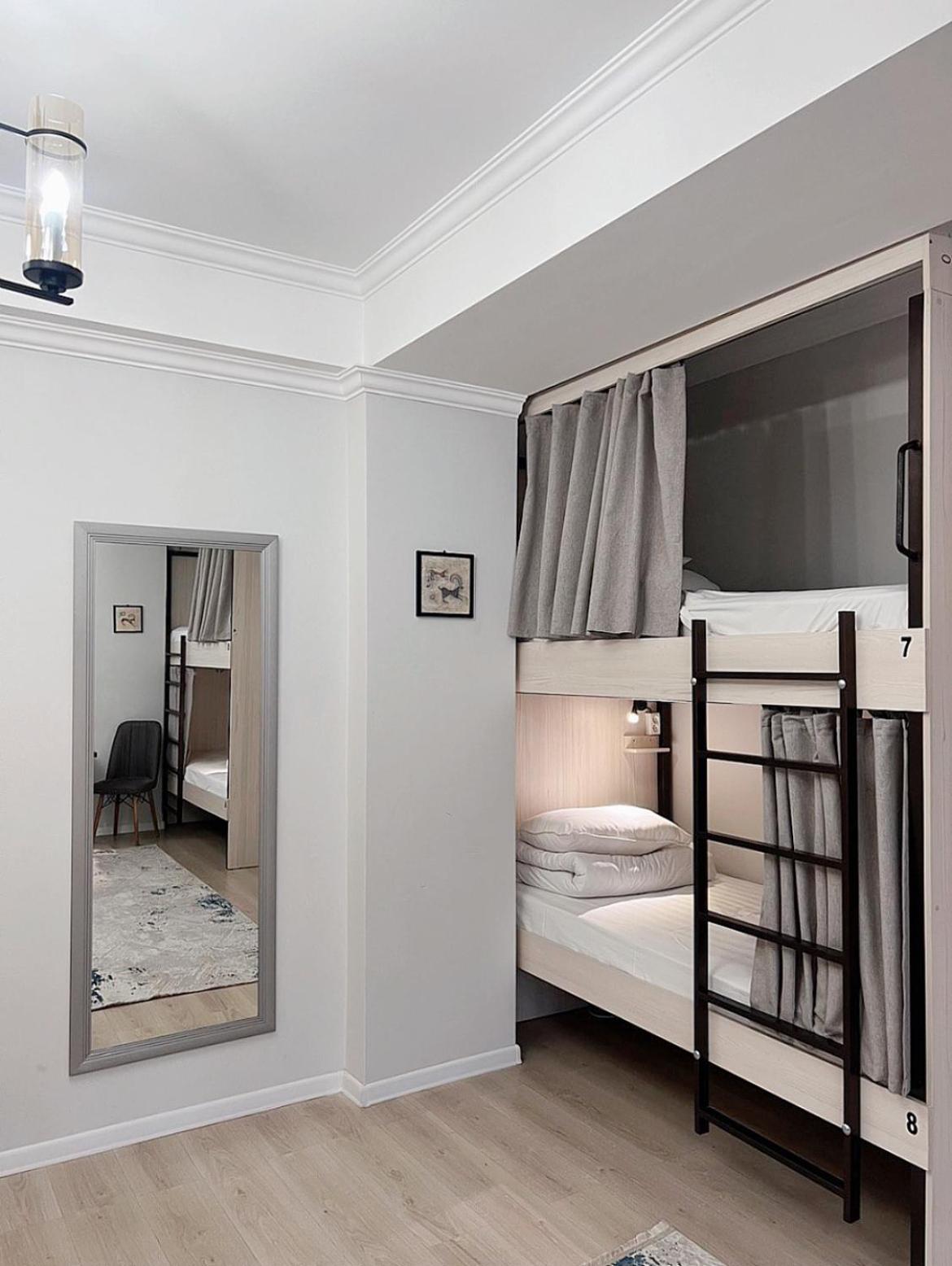 Compass Hostel 比什凯克 外观 照片