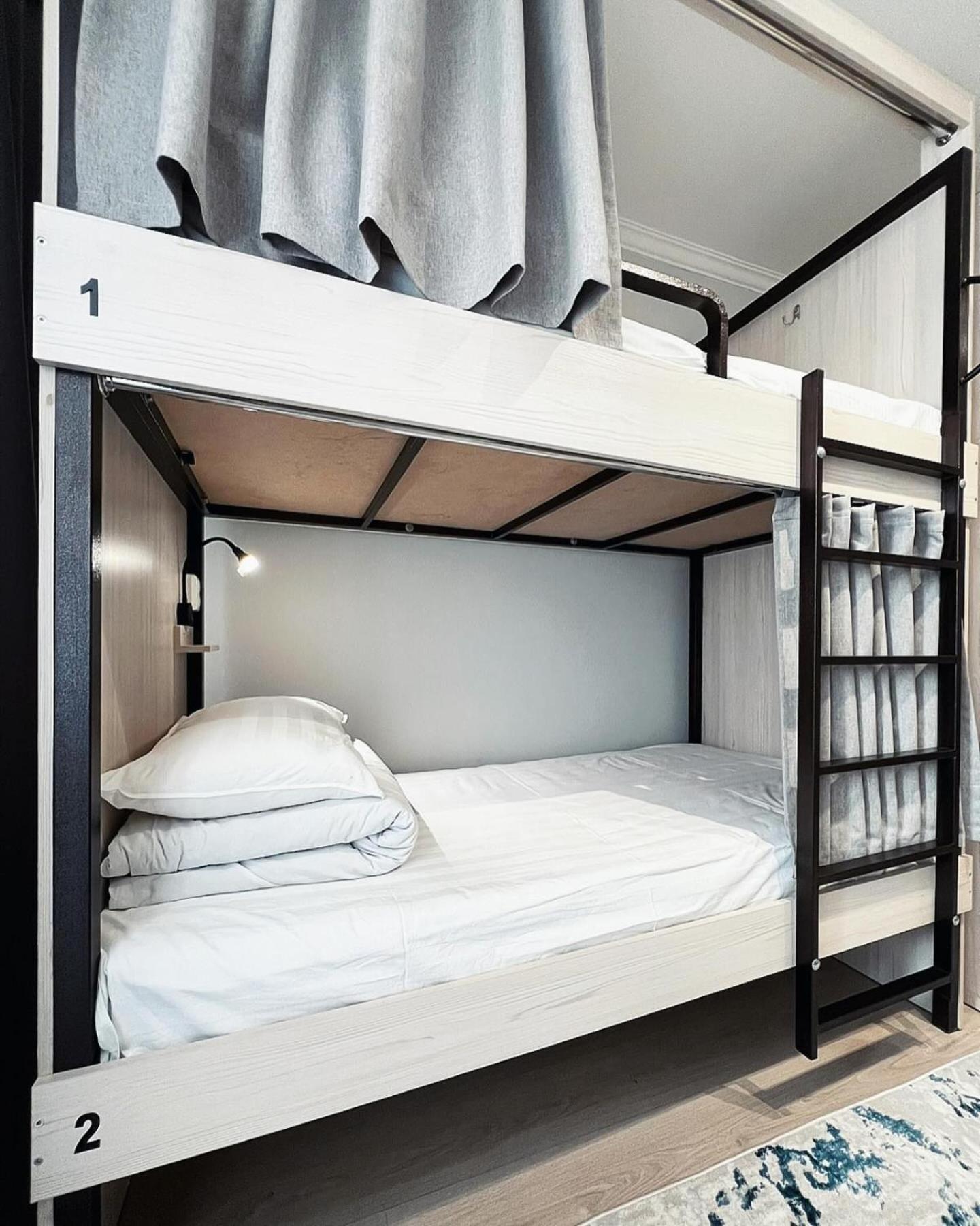 Compass Hostel 比什凯克 外观 照片