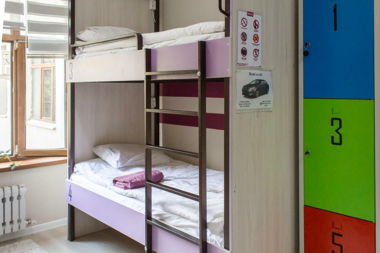 Compass Hostel 比什凯克 外观 照片