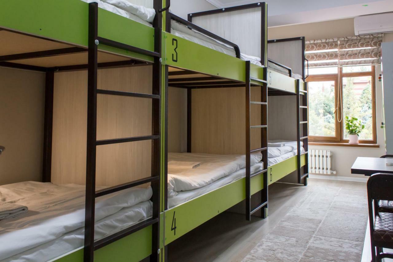 Compass Hostel 比什凯克 外观 照片