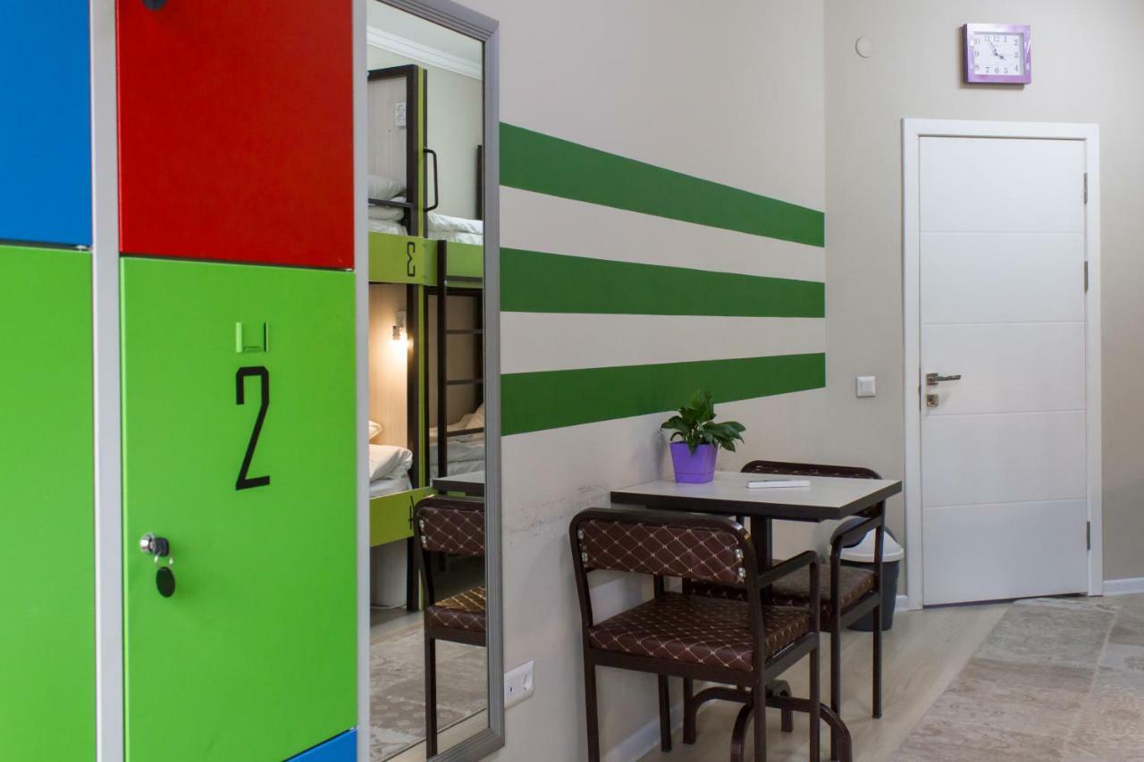 Compass Hostel 比什凯克 外观 照片